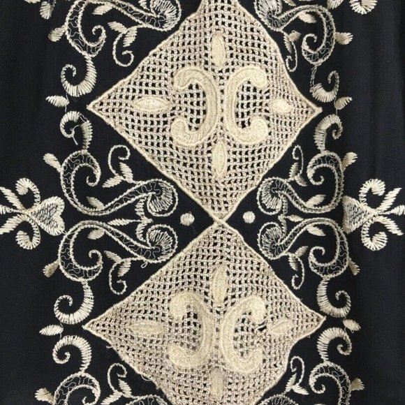 Gorgeous Lucky Brand Mini Black Embroidered Pull-On Skirt - Size Medium - Picture 5 of 6